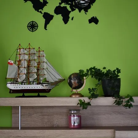 Homestay W Apartamencie Dwupokojowym Ze Wspoldzielona Kuchnia I Lazienka