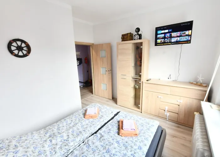 W Apartamencie Dwupokojowym Ze Wspoldzielona Kuchnia I Lazienka Ubytování v soukromí *